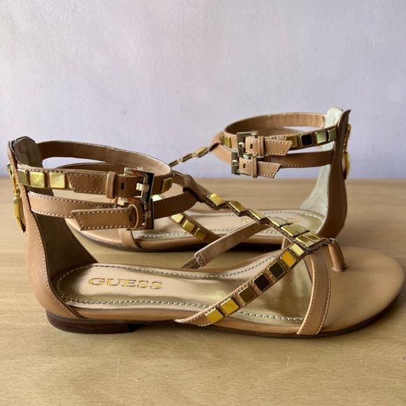 Guess Gladiator Brown Tan & Gold adornments hardware Flat Thong Sandals Zip back - Picture 7 of 16